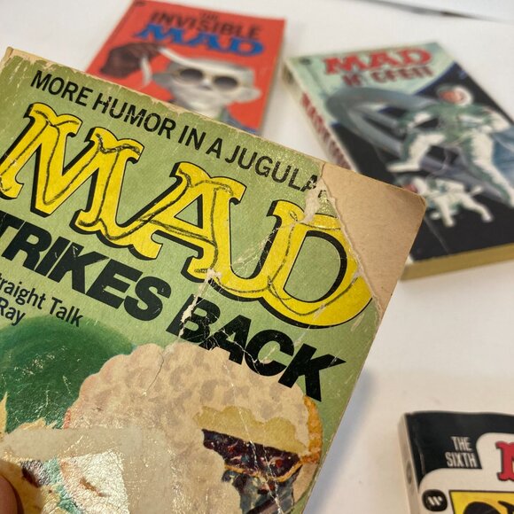 Lot of 5 Vintage 1960s 70s 80s Mad Magazine Books Howling Orbit Invisible Spy - Picture 9 of 9
